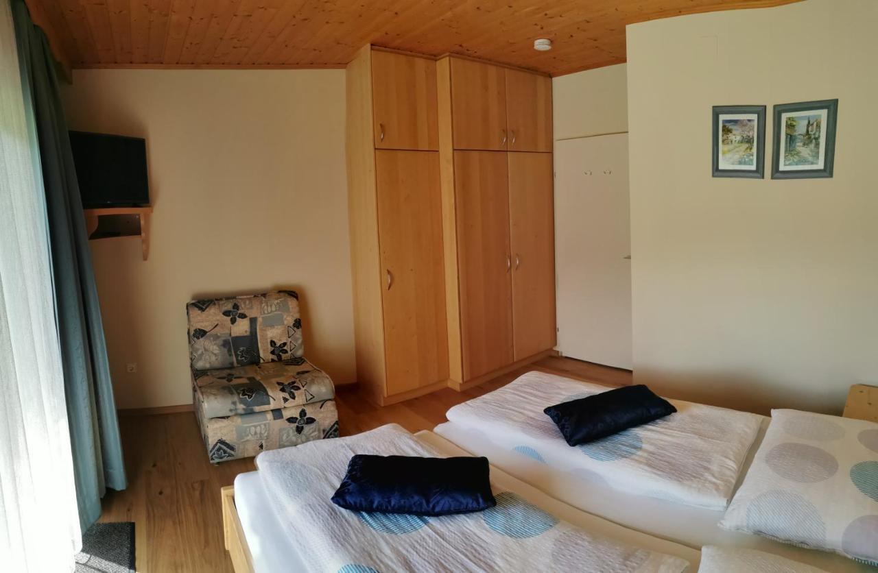Pension & Ferienwohnung Sonnleiten Gnesau Exteriör bild