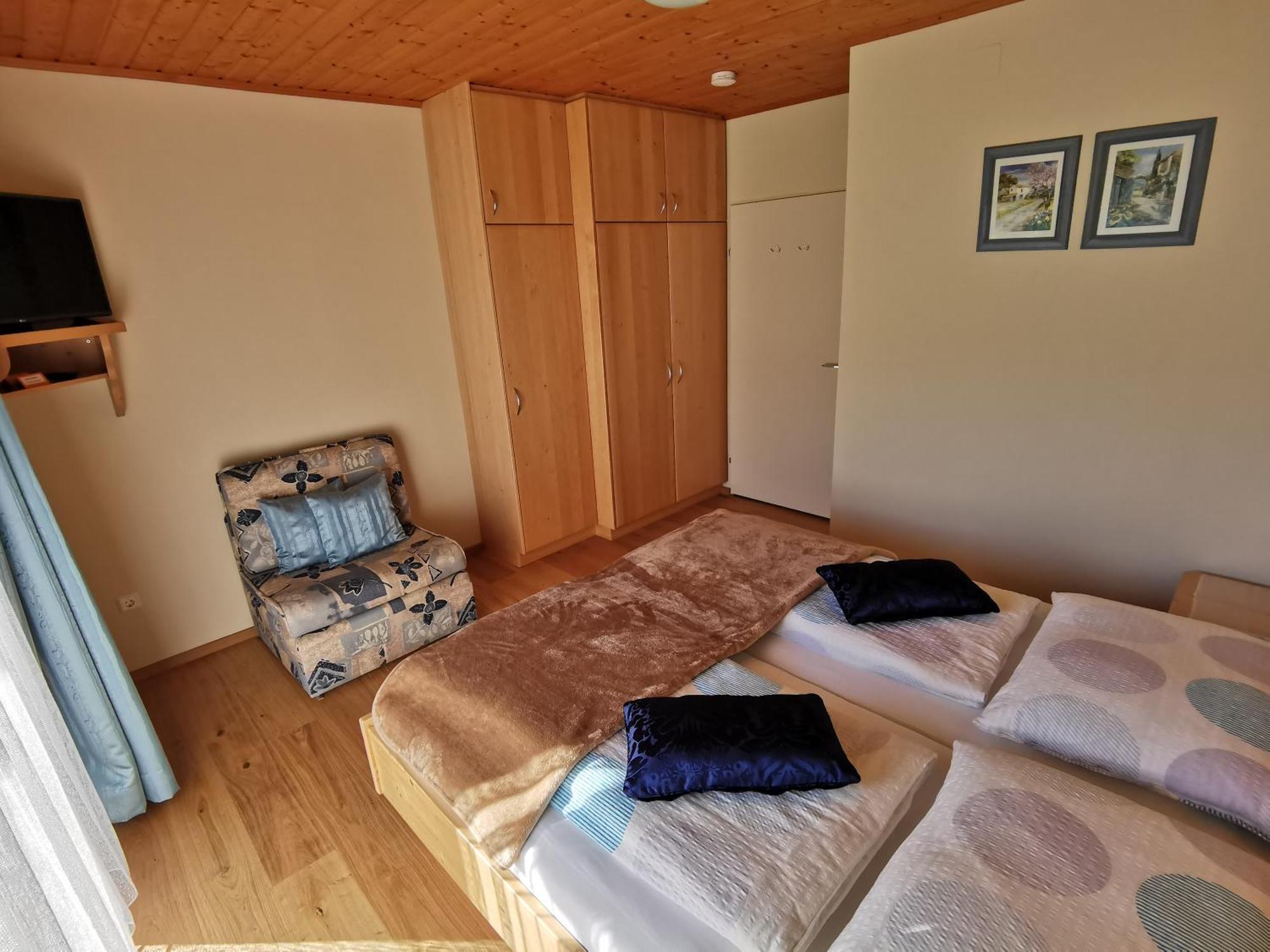 Pension & Ferienwohnung Sonnleiten Gnesau Exteriör bild